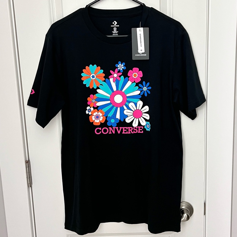 NWT Women’s Converse Graphic Tee